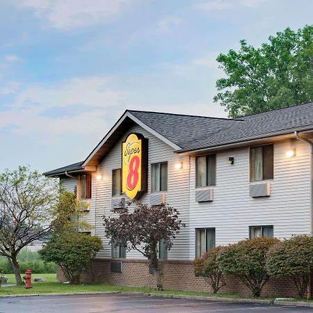 Super 8 By Wyndham Mentor/Cleveland Area Hotel Exterior photo